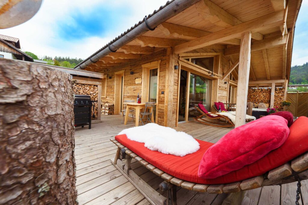 dampfbierhuette-bayerischer-wald-luxus-chalets-terrasse-relaxen